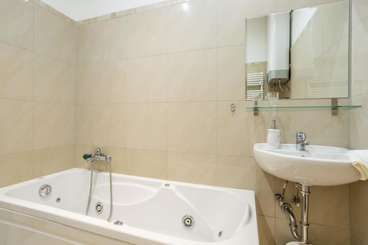 Apartmán Ultra New Large And Quiet