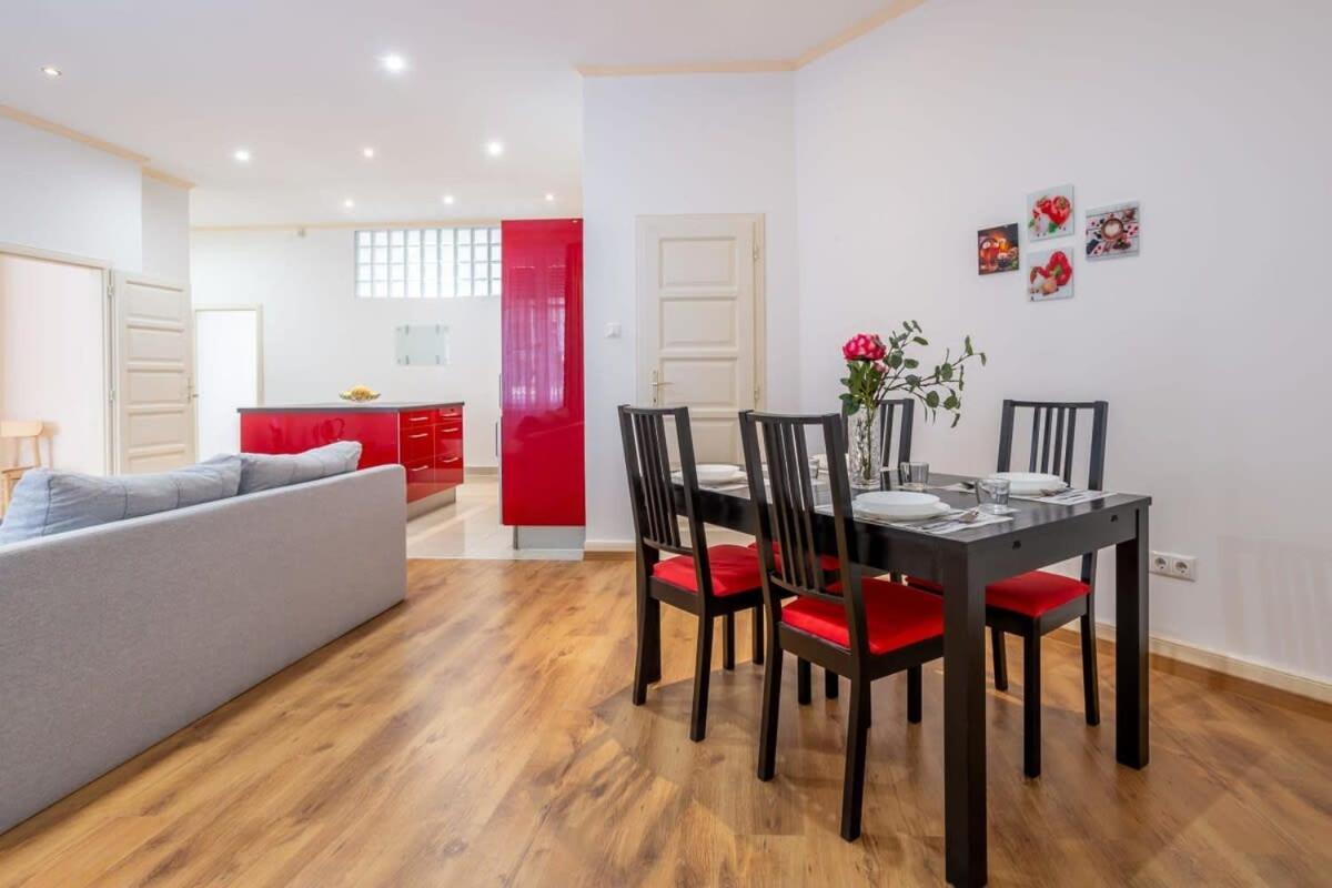 Ultra New Large And Quiet Apartment