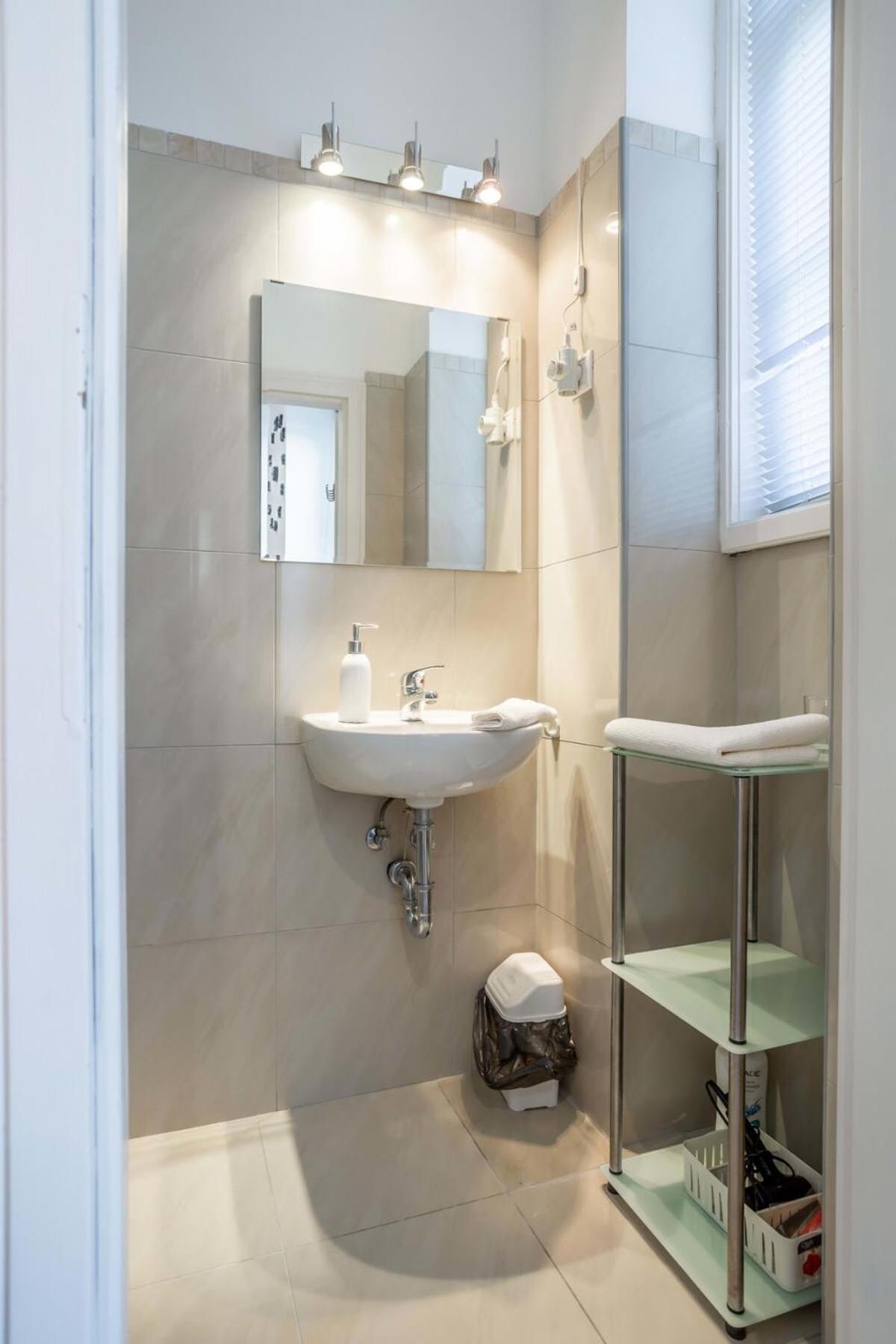 Ultra New Large And Quiet Apartment *